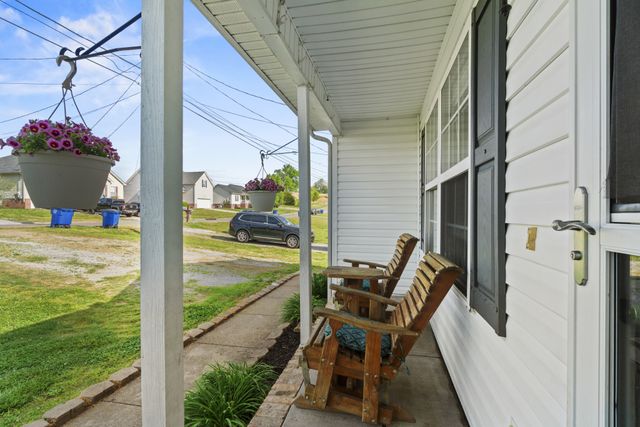 102 Sunrise Ct, Shelbyville, TN 37160