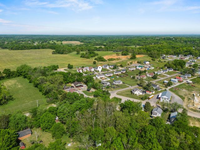 102 Sunrise Ct, Shelbyville, TN 37160