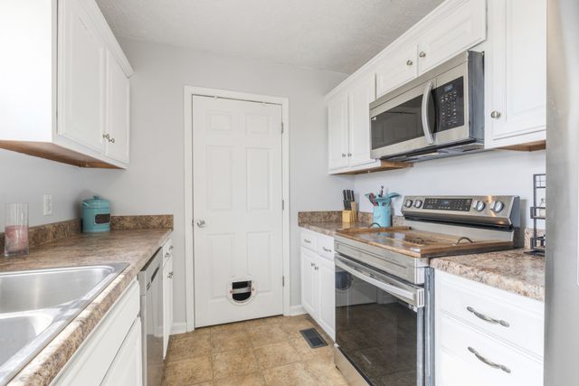 102 Sunrise Ct, Shelbyville, TN 37160