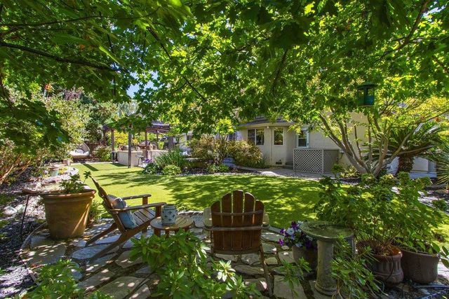 843 Shore Breeze Dr, Sacramento, CA 95831