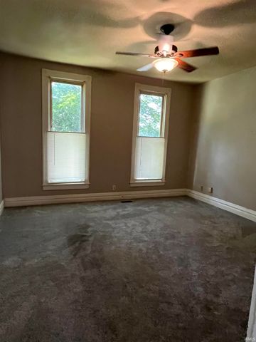 202 E Tennessee Street, Evansville, IN 47711