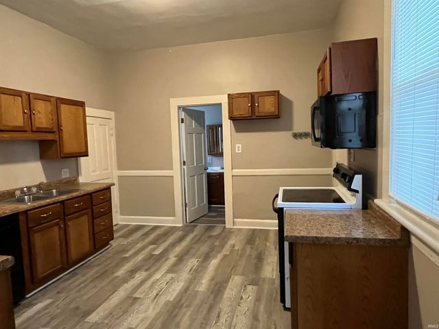 202 E Tennessee Street, Evansville, IN 47711