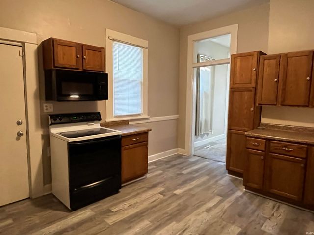 202 E Tennessee Street, Evansville, IN 47711