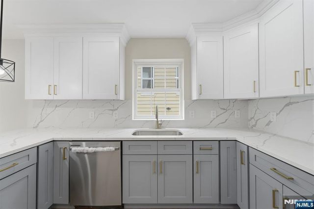 271-273 Schley Street, Newark, NJ 07112