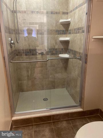 252 SYCAMORE CIR, Upper Holland, PA 19053