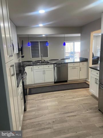 252 SYCAMORE CIR, Upper Holland, PA 19053
