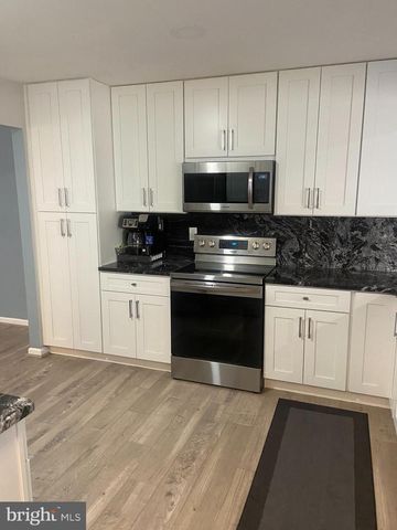 252 SYCAMORE CIR, Upper Holland, PA 19053