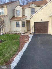 252 SYCAMORE CIR, Upper Holland, PA 19053