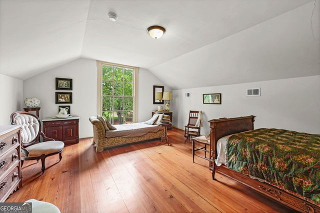 9 Temple Avenue, Newnan, GA 30263