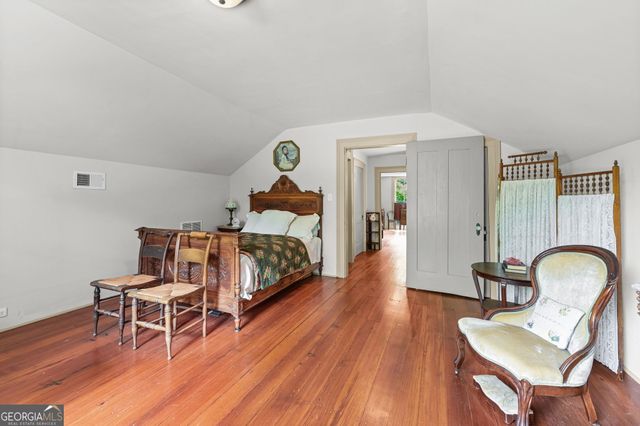 9 Temple Avenue, Newnan, GA 30263