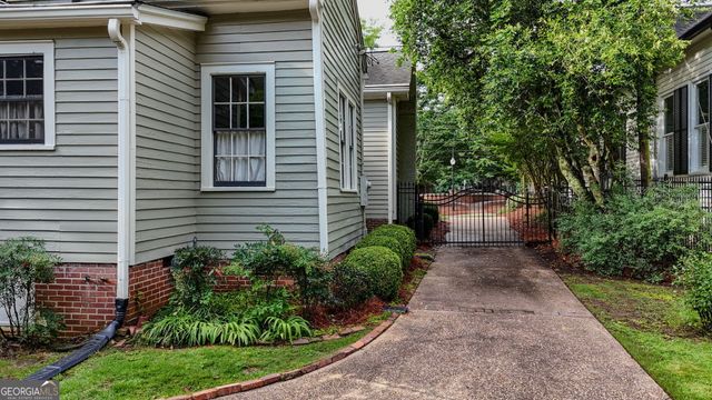 9 Temple Avenue, Newnan, GA 30263