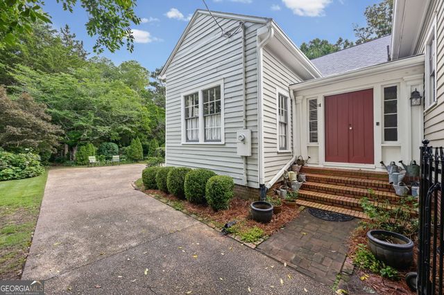 9 Temple Avenue, Newnan, GA 30263