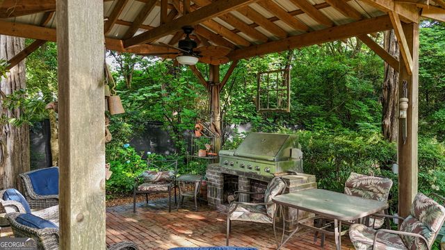 9 Temple Avenue, Newnan, GA 30263