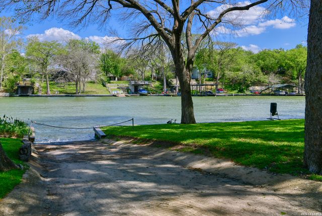 1327 Sea Breeze, New Braunfels, TX 78130