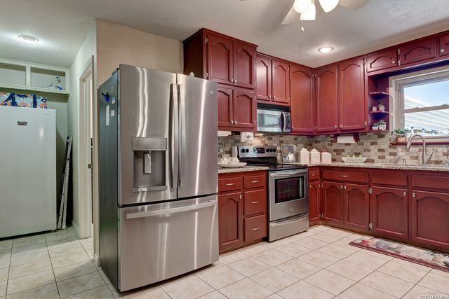 1327 Sea Breeze, New Braunfels, TX 78130