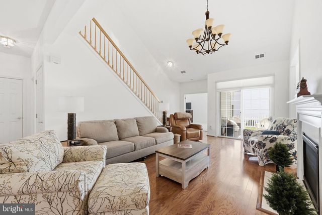 6828 DERBY RUN WAY, Gainesville, VA 20155