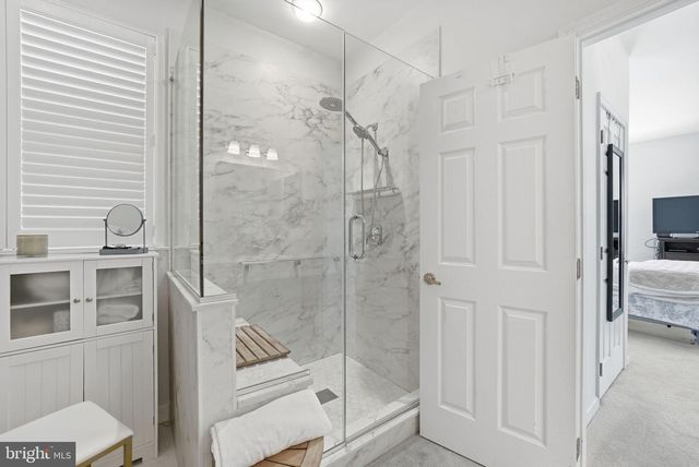 6828 DERBY RUN WAY, Gainesville, VA 20155