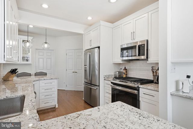 6828 DERBY RUN WAY, Gainesville, VA 20155