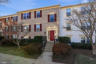 7725 INVERSHAM DR #144, Falls Church, VA 22042