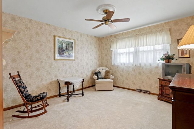 2216 W 18th St N, Wichita, KS 67203