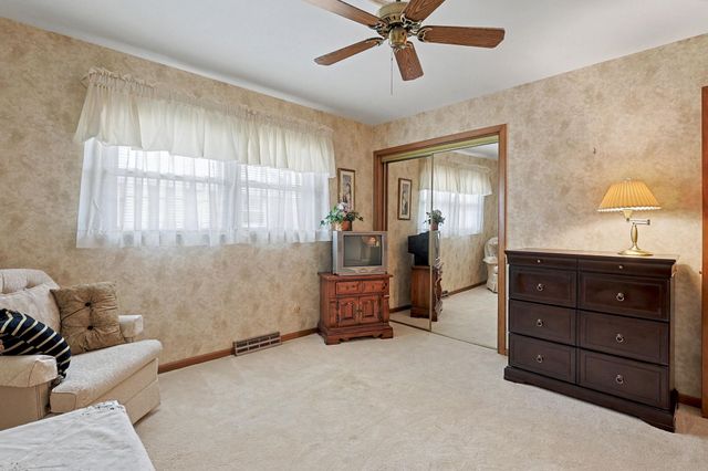 2216 W 18th St N, Wichita, KS 67203