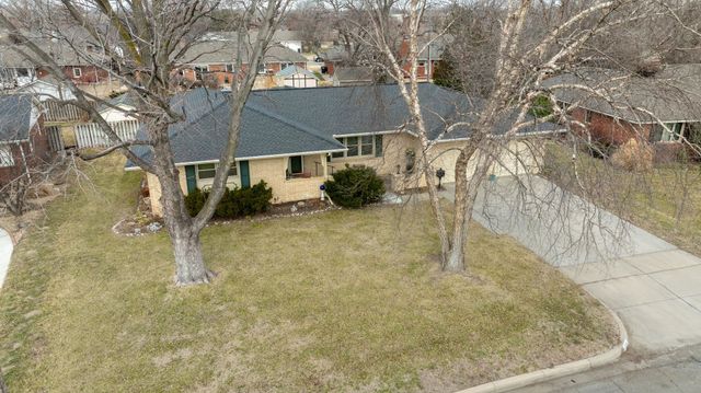 2216 W 18th St N, Wichita, KS 67203