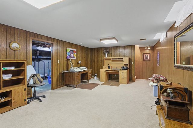 2216 W 18th St N, Wichita, KS 67203