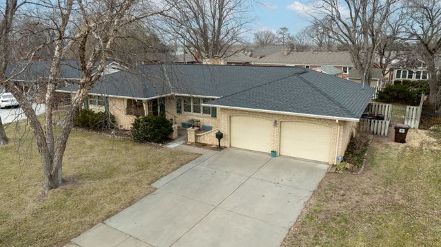 2216 W 18th St N, Wichita, KS 67203