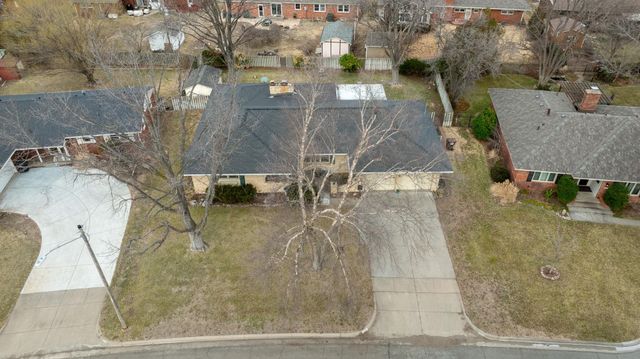 2216 W 18th St N, Wichita, KS 67203