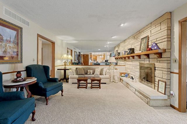 2216 W 18th St N, Wichita, KS 67203