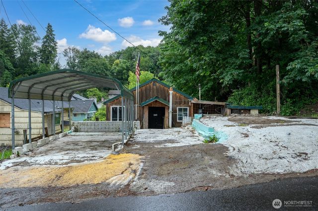 618 N 3rd Avenue, Kelso, WA 98626