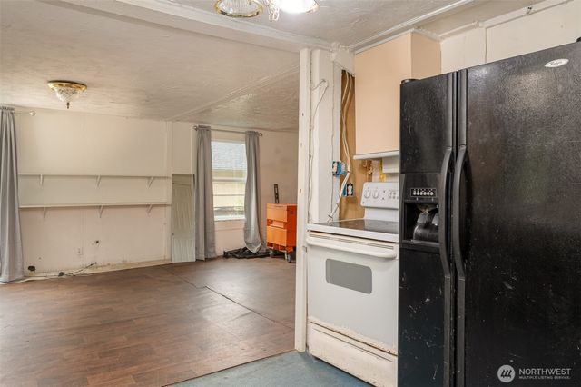 618 N 3rd Avenue, Kelso, WA 98626