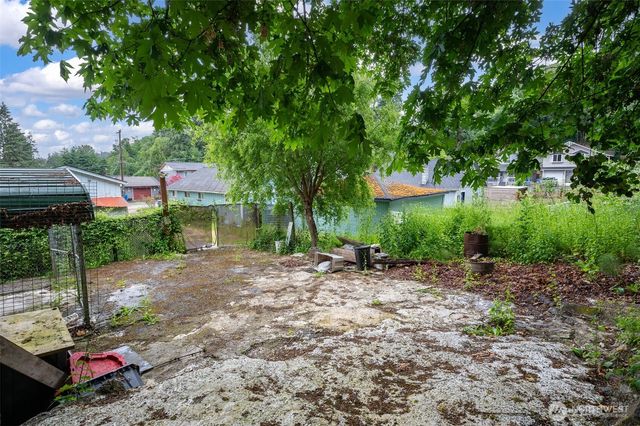 618 N 3rd Avenue, Kelso, WA 98626