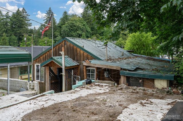 618 N 3rd Avenue, Kelso, WA 98626