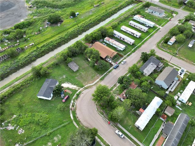 1308 John Wayne Dr, Robstown, TX 78380