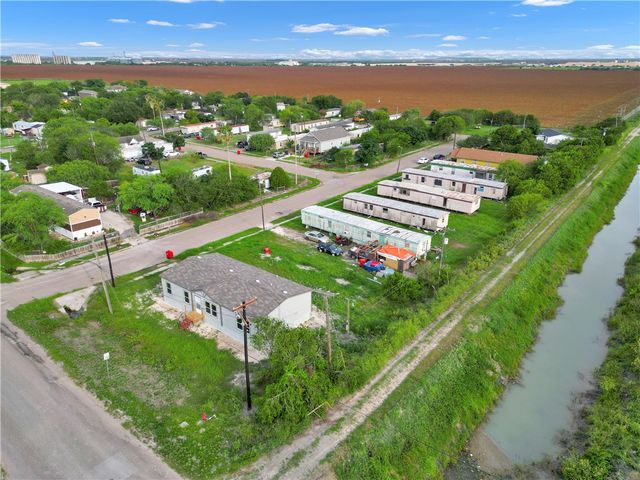1308 John Wayne Dr, Robstown, TX 78380