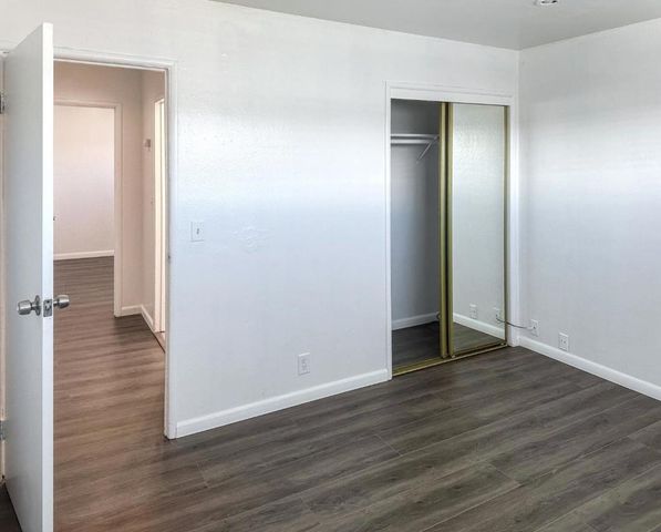 8811 A Street, Oakland, CA 94621