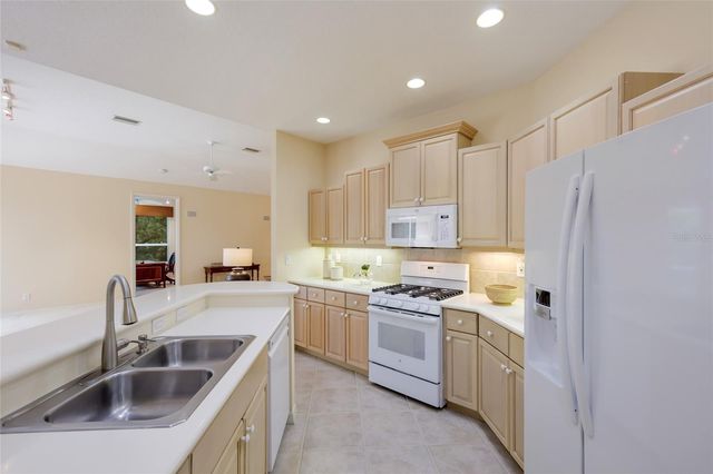 8005 WATERVIEW BOULEVARD, Lakewood Ranch, FL 34202