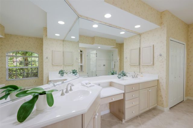 8005 WATERVIEW BOULEVARD, Lakewood Ranch, FL 34202