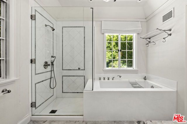 1910 Outpost Drive, Los Angeles, CA 90068