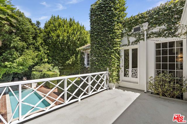 1910 Outpost Drive, Los Angeles, CA 90068