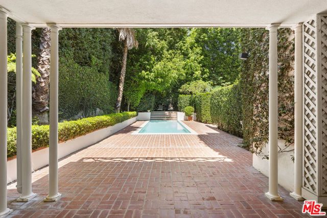 1910 Outpost Drive, Los Angeles, CA 90068