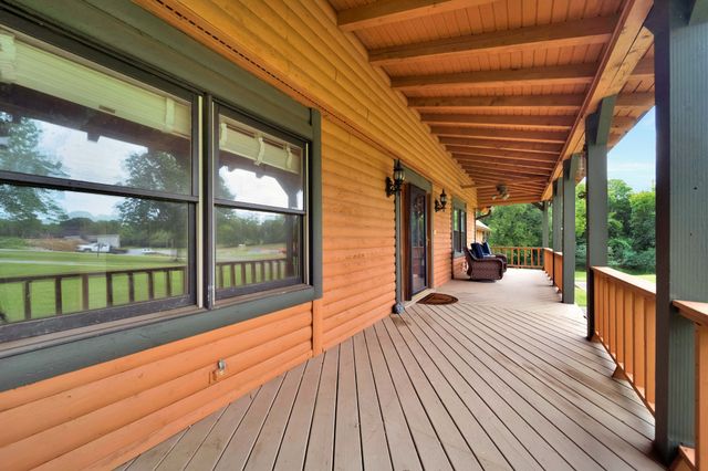 1201 Dickerson Bay Dr, Gallatin, TN 37066