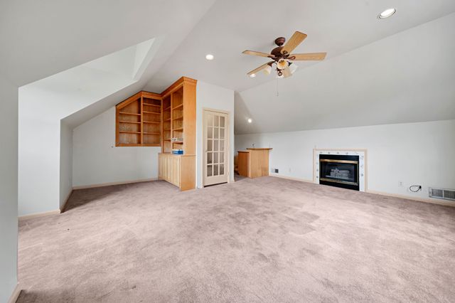 1201 Dickerson Bay Dr, Gallatin, TN 37066