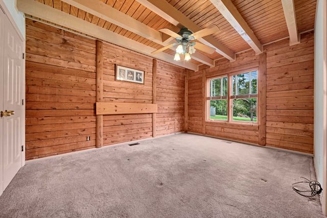 1201 Dickerson Bay Dr, Gallatin, TN 37066