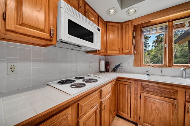 1201 Dickerson Bay Dr, Gallatin, TN 37066