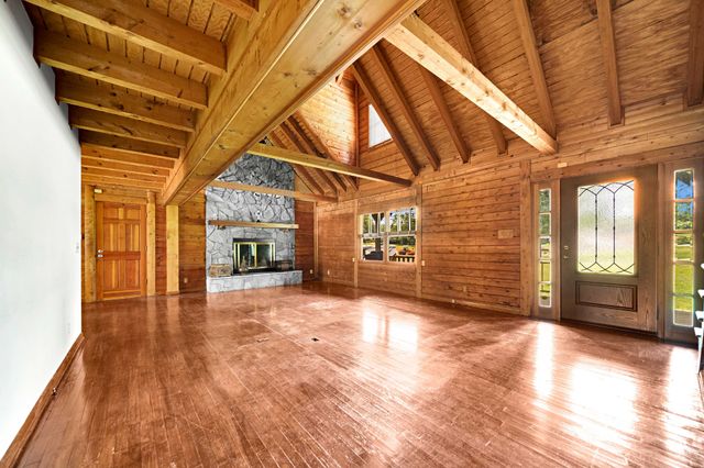 1201 Dickerson Bay Dr, Gallatin, TN 37066