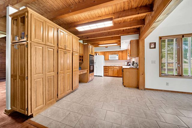 1201 Dickerson Bay Dr, Gallatin, TN 37066