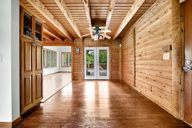 1201 Dickerson Bay Dr, Gallatin, TN 37066
