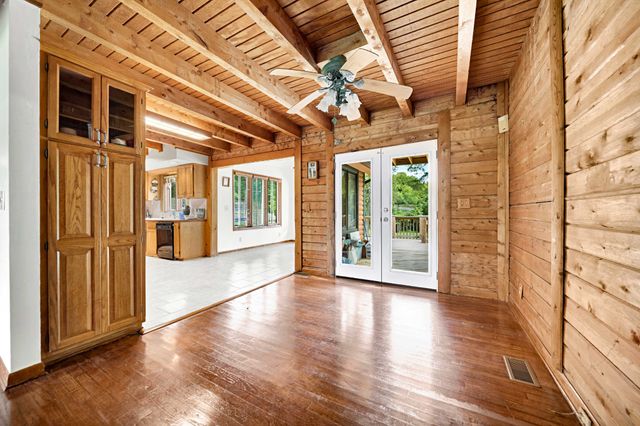1201 Dickerson Bay Dr, Gallatin, TN 37066